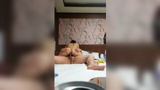 白嫩女友被操的很爽