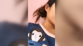 漂亮主播毛多屄厚，性欲肯定强的一笔