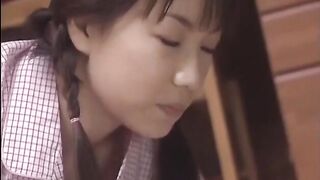 半夜摸上了姐姐的床玩起了束缚