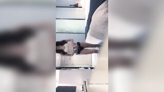 【战狼行动】2800网约白色西装外围女神，甜美温柔，肤如凝脂笑靥如花，沙发后入白嫩翘臀娇喘不断