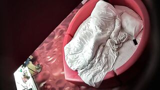 【极品360】私享台❤浪漫红心圆床 劲爆后入怼操情趣极品长腿美少女 主动骑乘耸动 画面超震撼 高清1080P原版