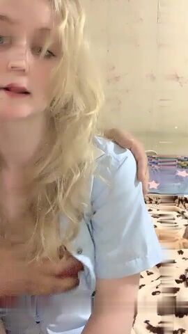 国产猛男显神威 猛烈抽插爆操俄国白嫩妹纸 极品粉穴操起来紧致带劲 直接内射中出操完再玩粉穴 高清源码录制