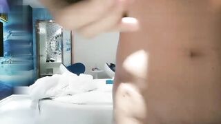 文轩探花深夜场约了个性感黑丝少妇啪啪，穿上情趣装女仆装口交抽插大力猛操