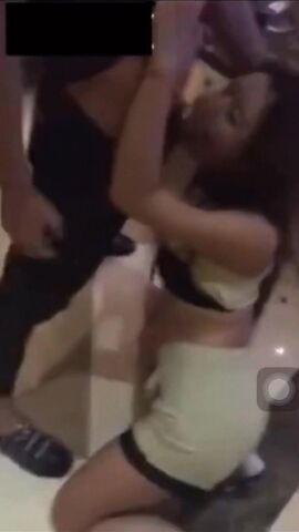 A1149网曝门事件】疑似微博热门女孩KTV被轮啪事件不雅视频完整版流出 KTV醉酒被轮操屁眼外翻 高清720P完整版