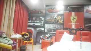 《嫖娼不带套》过年了老哥鸟枪换炮高档情趣酒店约炮误入传销的微商少妇姐姐