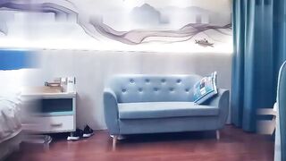 文轩探花深夜场约了个黑裙性长腿妹子啪啪，穿上情趣装口交拨开内裤上位骑坐猛操