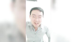 生猛约啪大神【野狼出击】01.27 约炮白嫩喜欢笑的少妇激情啪啪 首创倒立啪啪 老王生猛小逼操肿了 高清源码录制