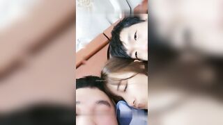 给18岁的小美眉刮毛 然后狂搞她 (2)