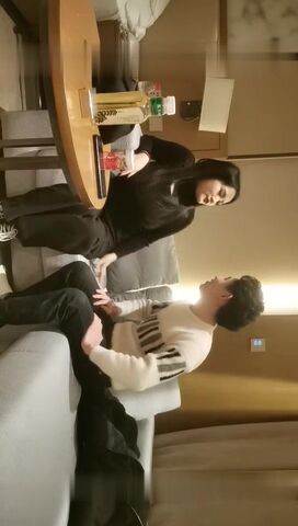 高价网约大奶妹，角度完美插入细节清晰可见，风骚淫荡享受猛男暴插