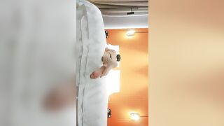 【91沈先生】，第一场，嫖客的自我修养，老金约操极品小萝莉，一线天鲍鱼水汪汪，残暴输出大屌狂插