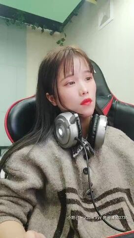 妖艳小骚货【瑶瑶KIYOMI】 超大胆 网吧包房勾搭屌丝男爆操学生妹 全裸无套抽插连干好几炮 高清源码录制 (2)