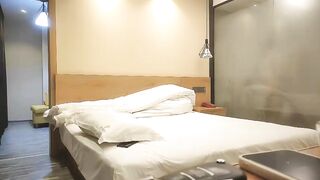 91王哥约战175美女车模外围妹子，性感短裙白衣大奶子，肉丝高跟鞋撕裆舔逼，上位骑乘大屁股猛操