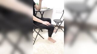 【七哥天上人间】，太粉嫩的小萝莉，主播力证已成年，极品粉穴又紧又漂亮，娇小身躯美乳相配艳福不浅