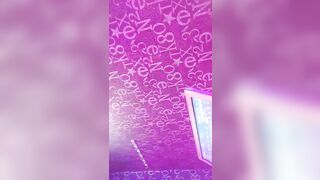 【歌厅探花】，ktv叫俩妹子，苗条小姐姐直接脱掉内裤开干，翘臀美腿紧张刺激，高清源码录制