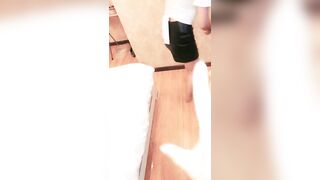 【迷人的小姐姐】，疯狂小情侣尝试催情药，性欲大增，急不可耐求插求深入，香艳淫靡探索性爱奥秘