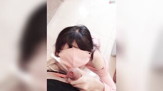 91极品萝莉风美少女▌粉色情人 ▌欢迎主人回家尽情享用会拐弯的巨根，娇小身躯就要被捅坏了