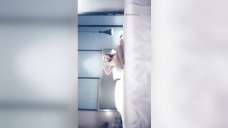 【赵总寻欢】，风骚小少妇，口交特写舔得好认真，骚穴盖脸求舔，赵总威猛残暴式啪啪精彩无限