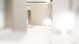 【麻花免费视频】6-18 推油白皙丰满美少妇爱上美人花 圆润柔软的大奶子坚挺肉棒狠狠后入嫩穴 爆浆直流肉蚌吐白沫