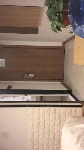 【麻花免费视频】【夏娃之旅探花】，光头大叔约战小萝莉，清纯校园风，苗条美乳，超清设备偷拍，鲍鱼看得一清二楚