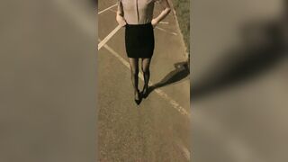 【麻花免费视频】乡间小路上，边车震边欣赏田园风光，【AVOVE】风骚小御姐，声声发浪娇喘，无毛粉嫩鲍鱼水多求无套，柳腰乱扭魅惑人心