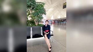 【麻花免费视频】【稀缺航空】2021最新@空姐兼职约炮 飞机上厕所丝袜诱惑Vol.2》高级空姐VIP群内流出 旗袍黑丝 白嫩美乳风情万种