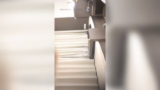 【麻花免费视频】刚下海的18岁萝莉，颜值还不错，最最重要的是那种青涩清纯的感觉