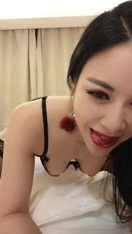 最强极品按摩女技师黑丝吊带情趣诱惑粉丝全套服务 钻毒龙爆插小嘴差点窒息 淫逼十分定律一插定音