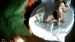 【麻花免费视频】未流出私享服主题酒店针孔TP出轨良家少妇与年轻小伙偸情用震动蛋搞她激情69互舔玩的不亦乐乎