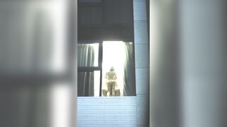 【麻花免费视频】【网曝门事件】❤繁华都市惊现窗边裸炮❤豪放情侣二楼落地窗前全裸震撼裸炮 极品女友抱起来操 太震撼 高清1080P原版