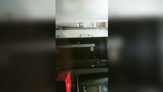 【麻花免费视频】探花小队另类玩法SM调教美臀小姐姐，换上女仆装翘起美臀，肛塞尾巴小皮鞭，后入大屁股一下下撞击