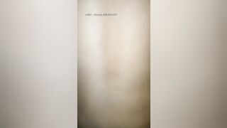 【麻花免费视频】泡良小伙爱户外【约妹狂人小李探花】小少妇也喜欢刺激，卫生间脱光玩弄鲍鱼，白浆顺着小穴淌，骚货被干满足