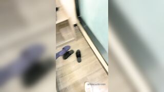 【麻花免费视频】约了个短发甜美嫩妹，摄影老哥不行给小弟上足交深喉口交