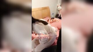 【麻花免费视频】送心仪已久女神回家在rio鸡尾酒里加了东西待她熟睡后扒光肏她太激动了没坚持多久就交货了