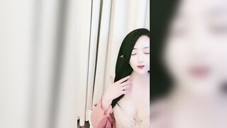 【麻花免费视频】女神玩弄菊花淫穴后入抽插高潮不断呻吟