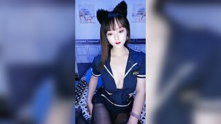 【麻花免费视频】妖娆小妲己第一场和粉丝聊骚白嫩大乳勾引粉丝