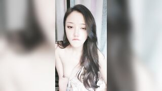 【麻花免费视频】少女嫩妹玩弄淫穴抠逼自慰呻吟