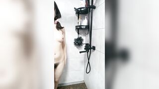 【麻花免费视频】年轻颜值小妹全程露脸口交大鸡巴情趣丝袜装淫声荡语