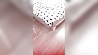 【麻花免费视频】白虎一线天水晶阳具自慰抽插高潮流水