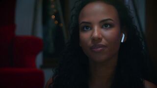 【麻花免费视频】爱派对女孩想要更多大公鸡暴插自己肛门深入