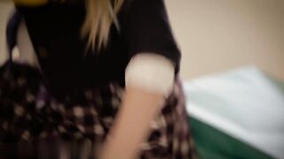 【麻花免费视频】为饥渴的大学生准备的第一只黑色大公鸡