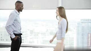 【麻花免费视频】塔利·多瓦斯的男朋友让她尝尝大黑鸡的滋味