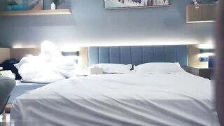 【麻花免费视频】外套妹子啪啪口交舔弄翘屁股后入大力猛操