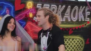 【麻花免费视频】性感的波斯奶牛与大鸡巴老板通过爆菊方式通过游戏秀