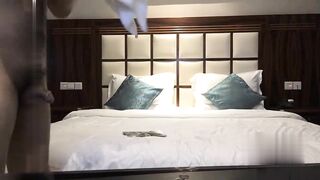 【麻花免费视频】男爵18岁的少女童颜无忌你的鸡巴都废的玩尼玛