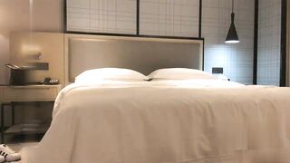 【麻花免费视频】男爵首遇事逼女_态度恶劣疯狂抽插爆草