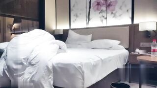 【麻花免费视频】约个长腿妹子啪啪舌吻拨开内裤摸逼69口交后入