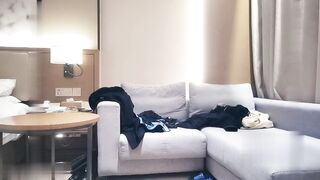 【麻花免费视频】约操外围小姐姐大胸网红脸沙发啪啪后入