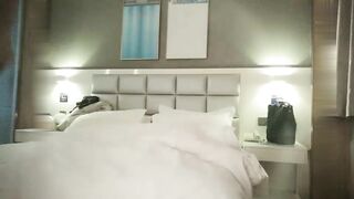 【麻花免费视频】虎子寻花酒店安排小姐姐白嫩身材上位呻吟