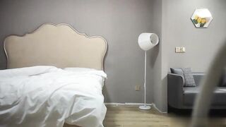 【麻花免费视频】锤子探花漂亮马尾小姐姐主动骑乘屁股猛坐