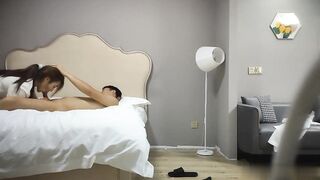 【麻花免费视频】锤子探花漂亮马尾小姐姐主动骑乘屁股猛坐